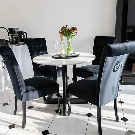 Elegant - Easy - Rent