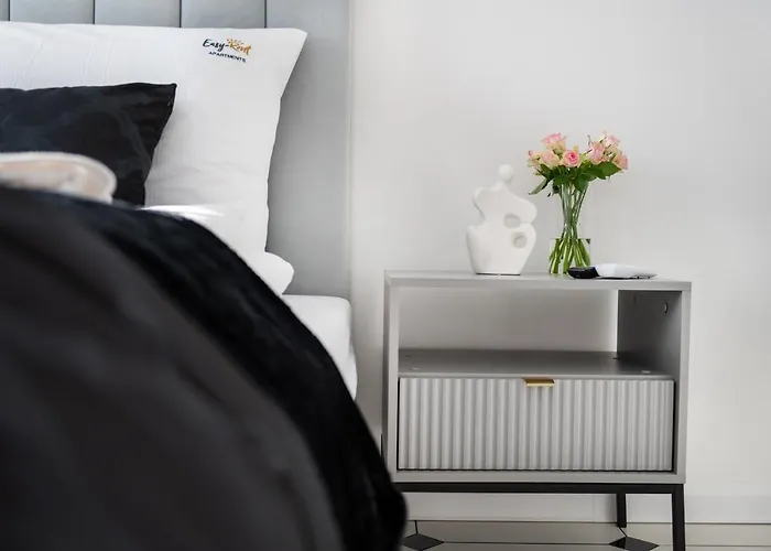 アパート Elegant - Easy - Rent *