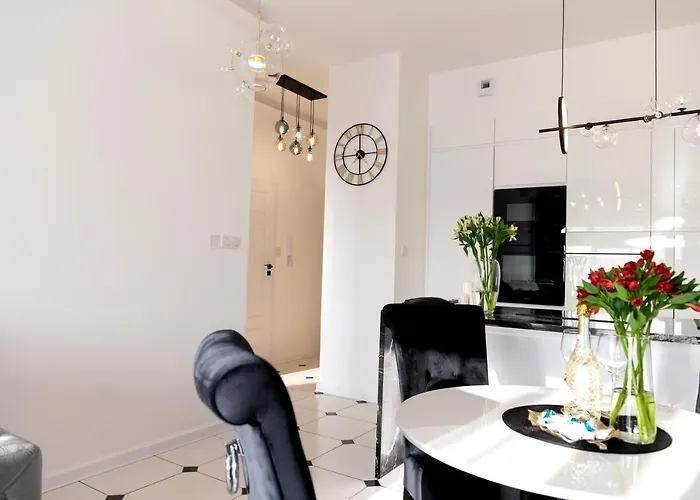 Elegant - Easy - Rent アパート