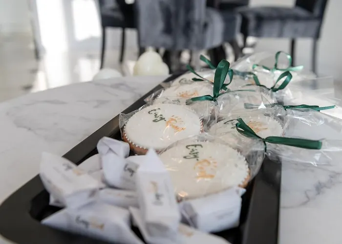 Elegant - Easy - Rent アパート